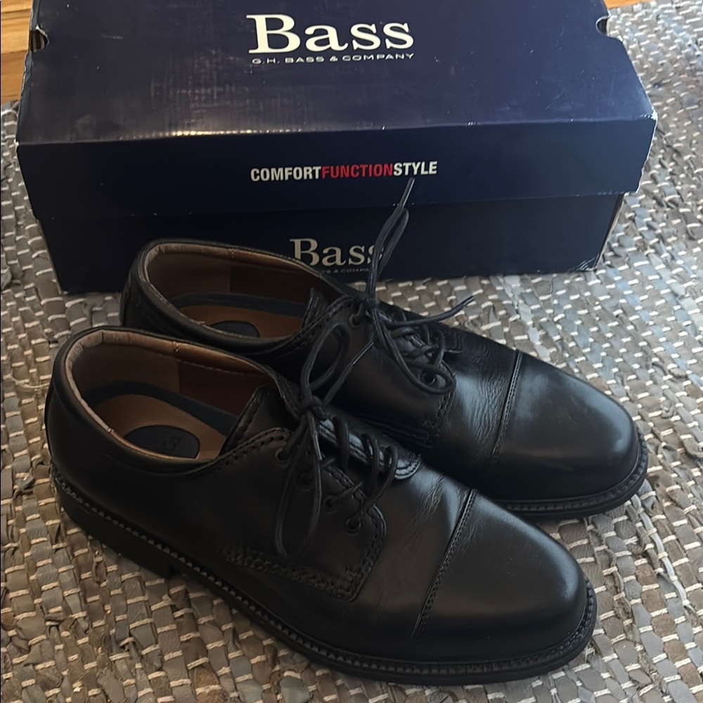 GH Bass and co Webster Men's Black Leather Dress Shoes cap toe Oxford Size 10.5